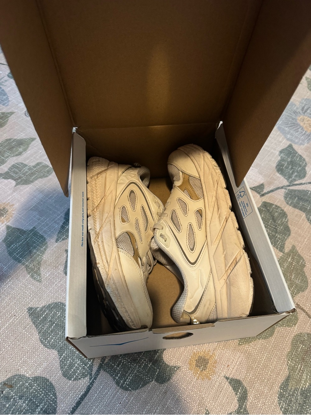 Hoka One One Clifton L in Vanilla Wheat W 7.5 - Picture 9 of 11